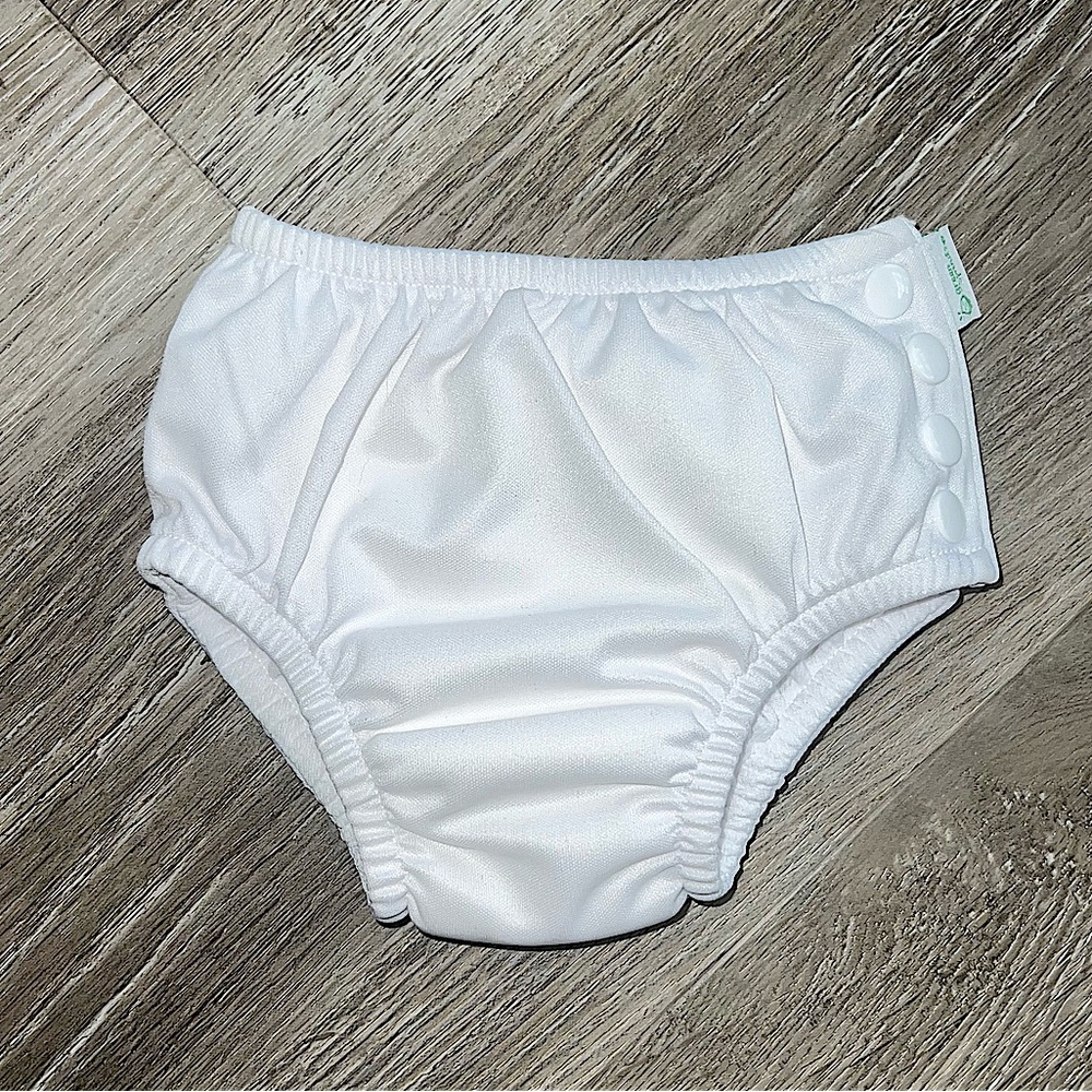 NWOT Green Sprouts reusable swim diaper